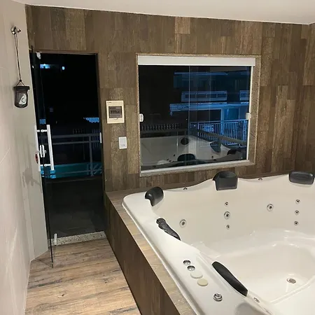 Casa Agradavel Em Frente A Praia Com Jacuzzi/Spa Niterói Exterior foto